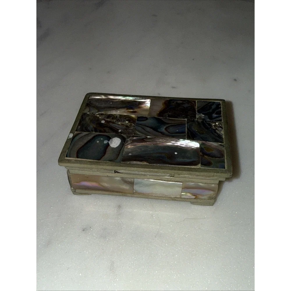 Alpaca & Abalone Lidded Trinket Box‎ Stamped 2.5x1.75